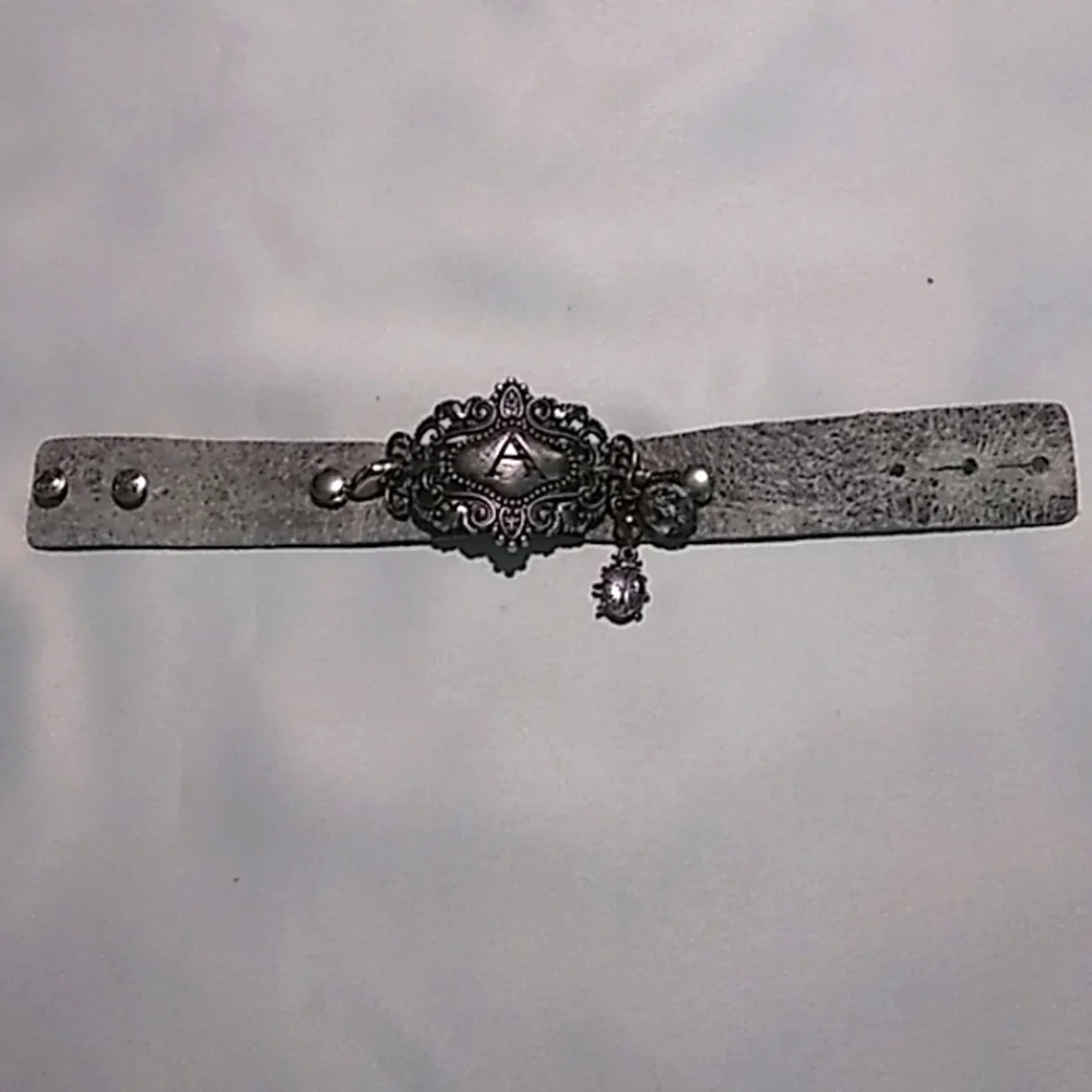 Lenny & Eva "A" leather bracelet - Picture 1 of 5